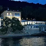 Boutique Mali Raj Szálloda