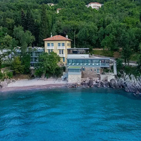Szálloda Boutique Mali Raj 4*