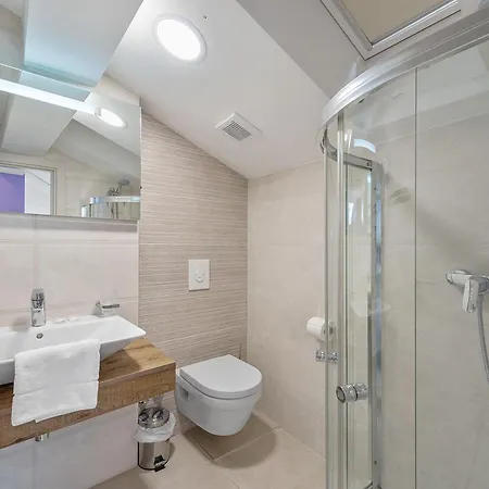 Boutique Mali Raj Szálloda Abbázia