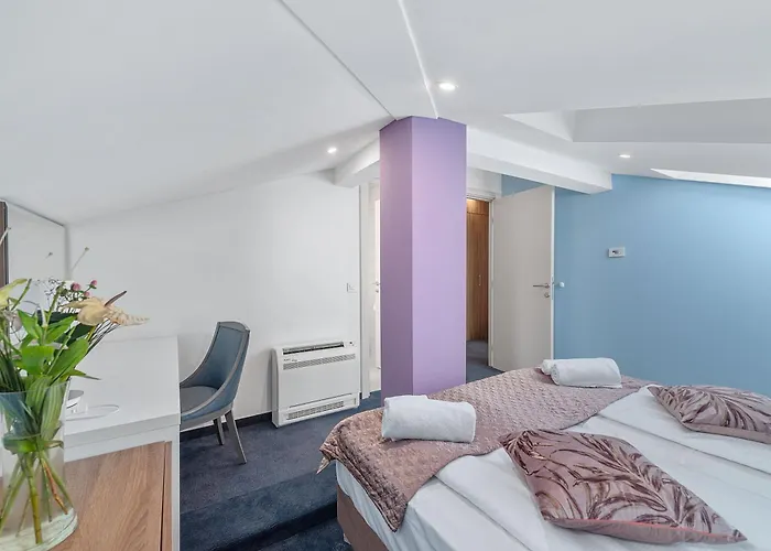 Boutique Mali Raj Hotell 4*